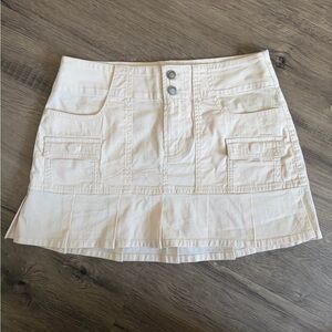 Hollister Cream Mini Skirt with Pockets
